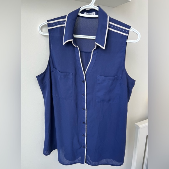 EXPRESS Portofino Sleeveless blouse - Picture 2 of 5